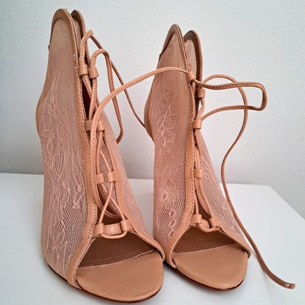 BCBGMAXAZRIA